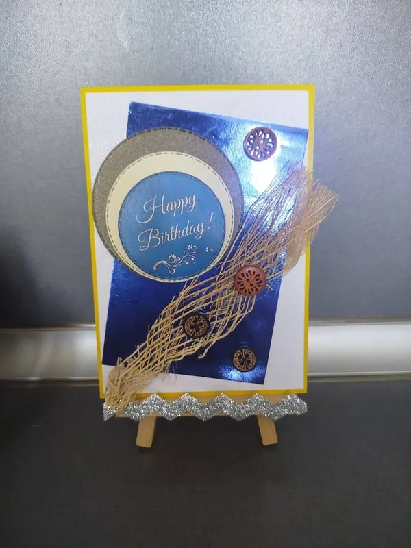 Картичка Happy Birthday в синьо и злато — ръчна изработка